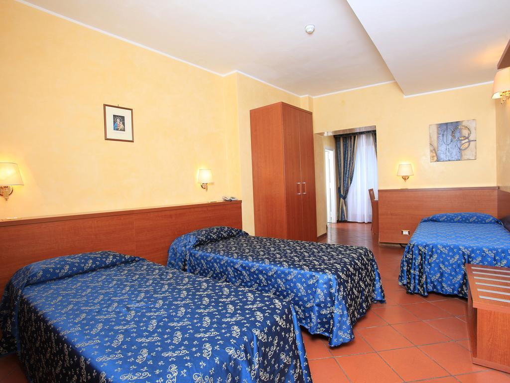Casa Di Santa Francesca Romana A Ponte Rotto Pokoj fotografie